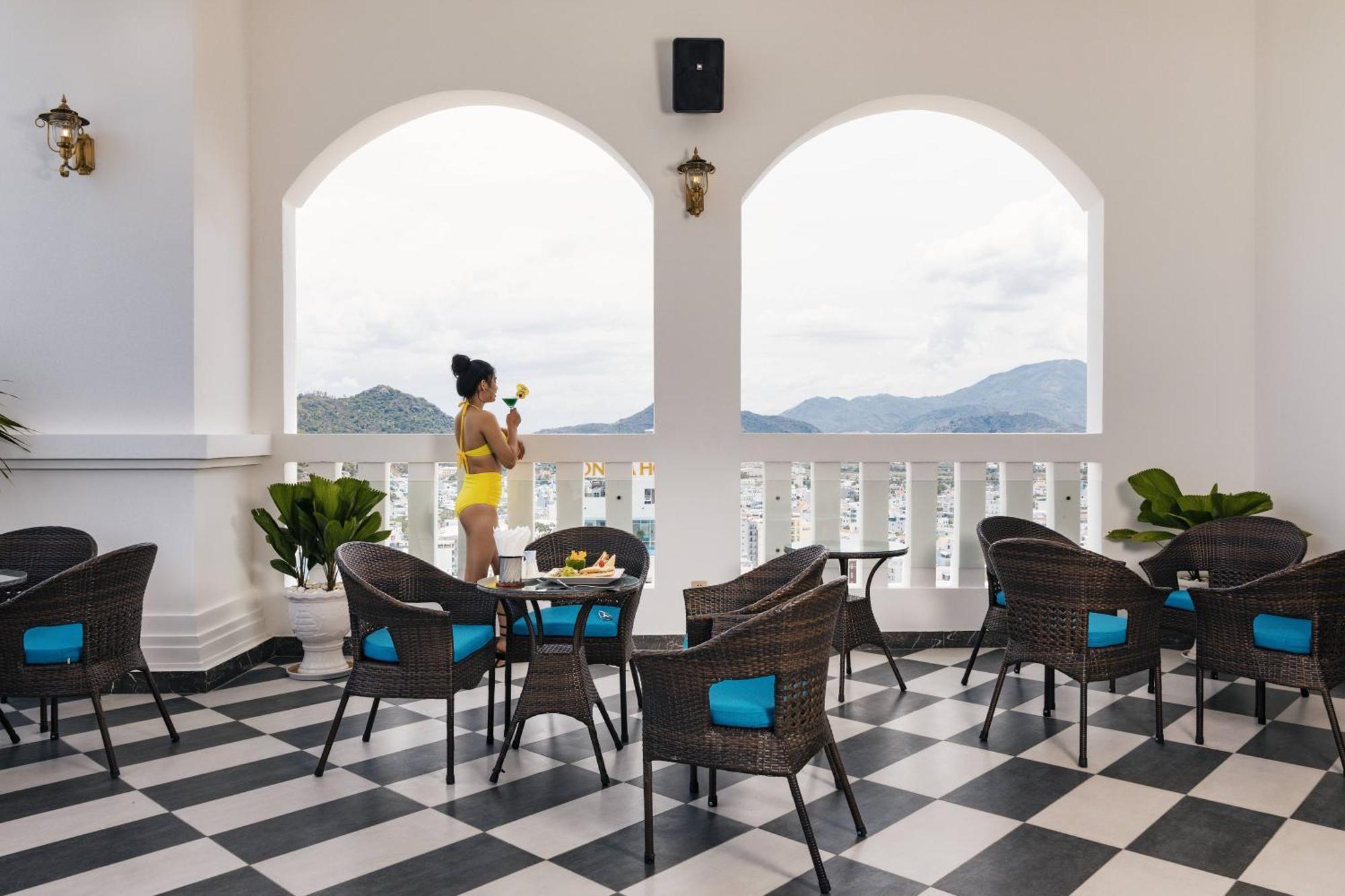 Daphovina Hotel Nha Trang Exterior photo