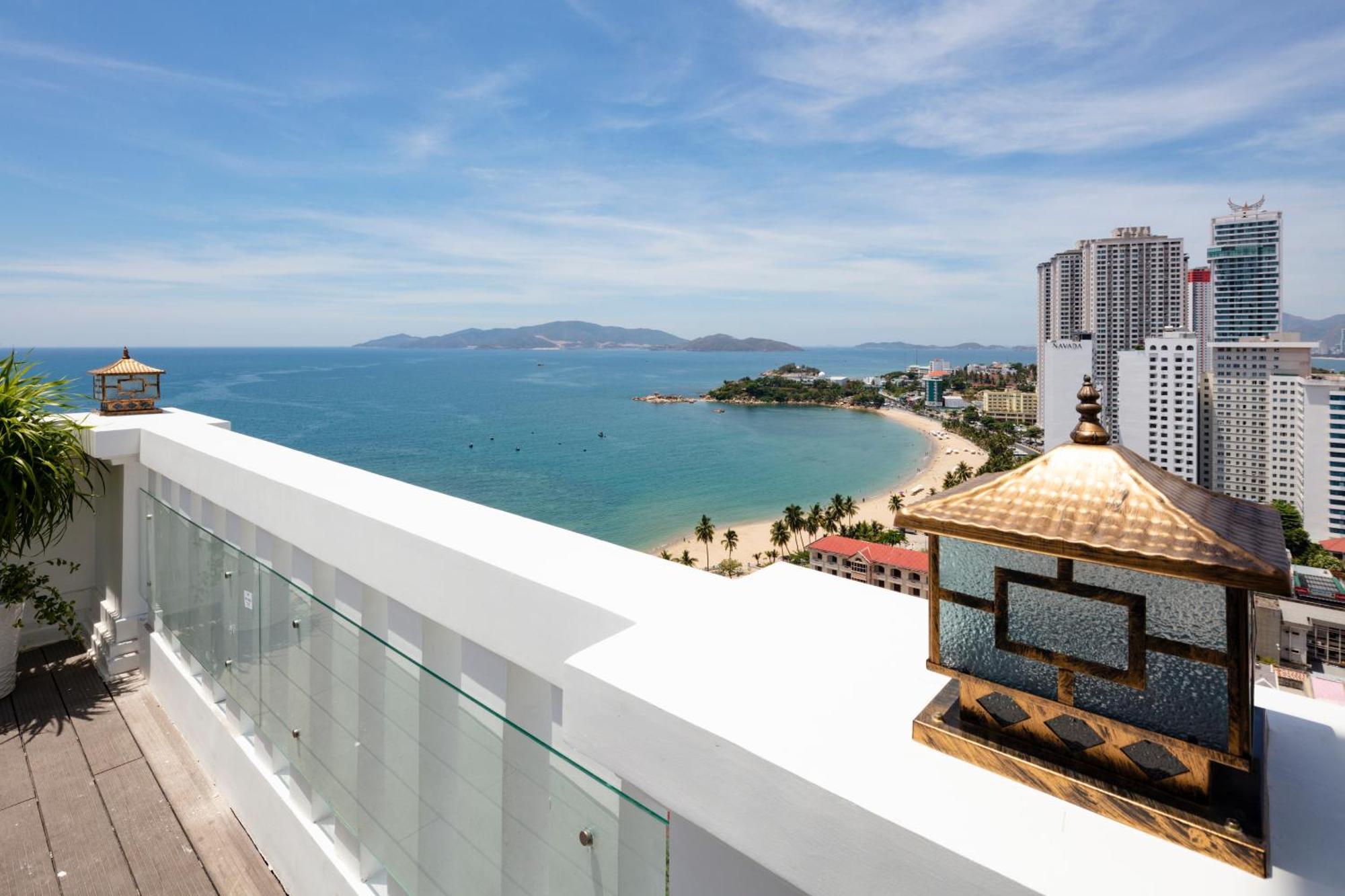 Daphovina Hotel Nha Trang Exterior photo